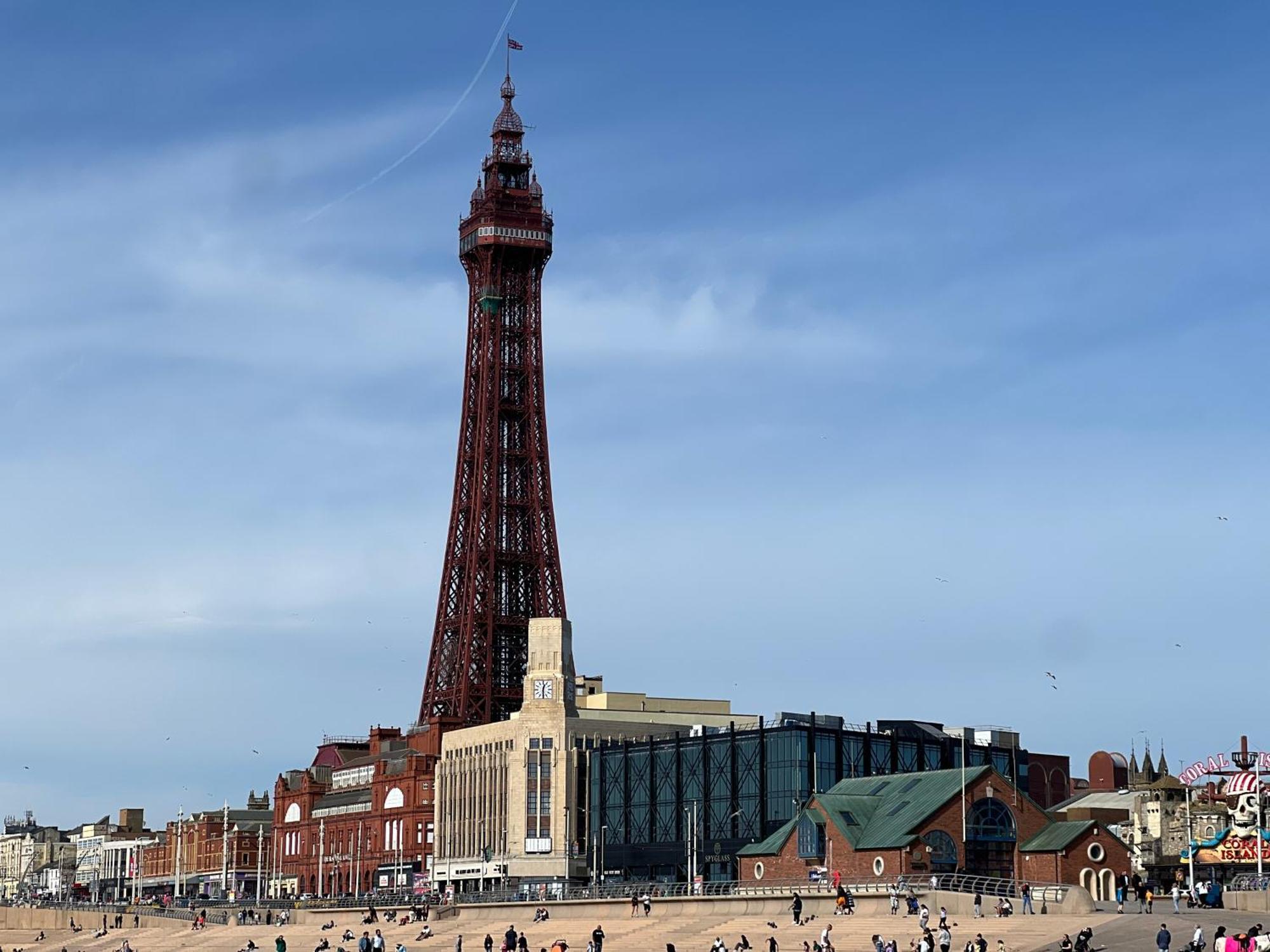 The Woodleigh Family Hotel Blackpool Exterior photo